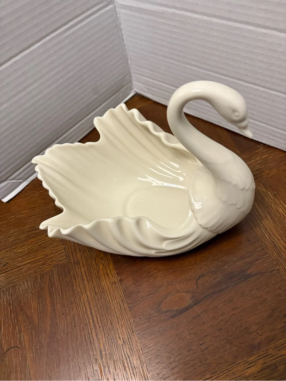 Medium Lenox Ivory Swan Serving Dish. Tricket